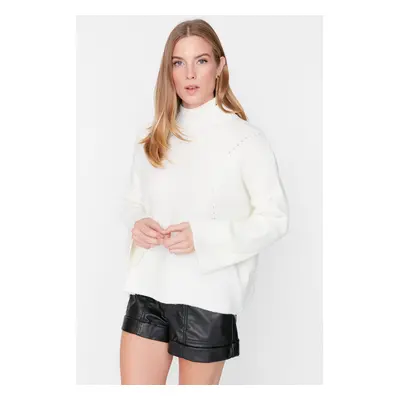 Trendyol Ecru Soft Textured Basic Knitwear Sweater