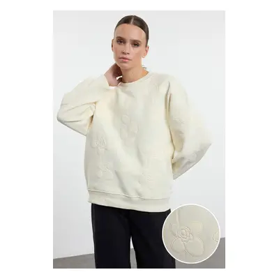 Trendyol Ecru Embroidered Regular/Normal Pattern Knitted Sweatshirt