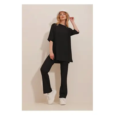 Trend Alaçatı Stili Women's Black Crew Neck Double Sided Sleeves Slit Trousers Suit