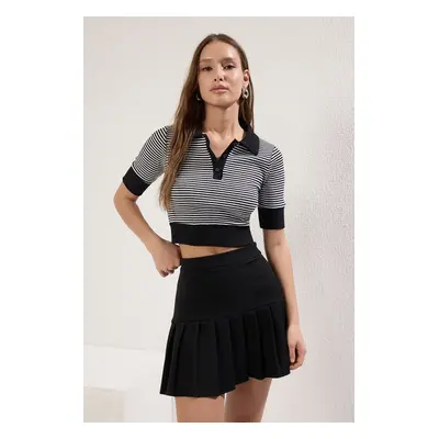 Trendyol Black Striped Color Block Polo Collar Crop Ribbed Flexible Knit Blouse