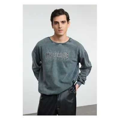 Trendyol Oversize/Wide Cut Embroidered Vintage/Faded Effect Crew Neck Sweatshirt