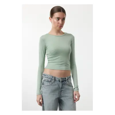 Trendyol Mint Premium Viscose Crew Neck Crop Flexible Knitted Blouse