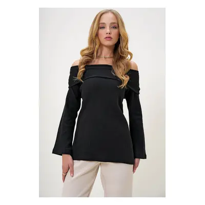 Trend Alaçatı Stili Women's Black Madonna Collar Interlock Fabric Blouse