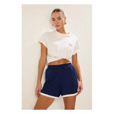 Trendyol Navy Blue Relaxed Mold Contrast Piping Detail Stretchy Knitted Shorts & Bermudas