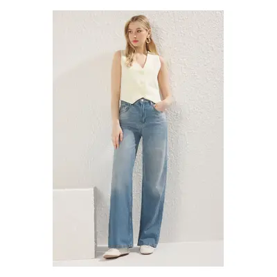 Trendyol Light Blue Regular Waist Wide Leg Jeans