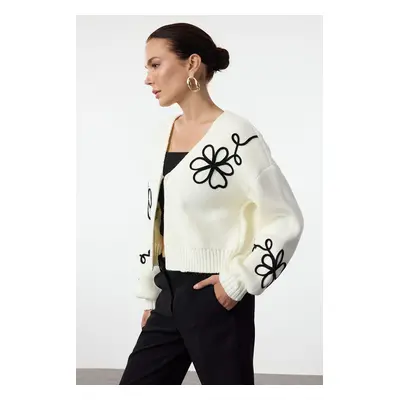 Trendyol Ecru Embroidery Detailed V Neck Knitwear Cardigan