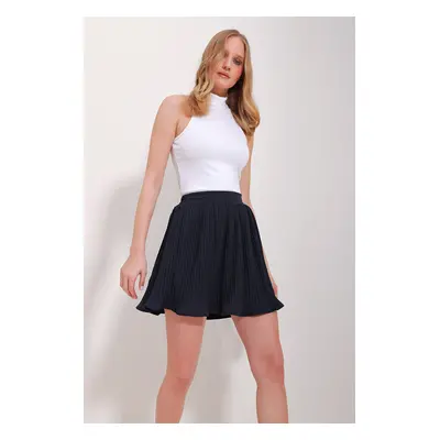 Trend Alaçatı Stili Women's Black Pleated Mini Shorts Skirt