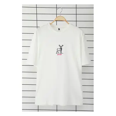 Trendyol Ecru Oversize/Wide Cut Far East and Deer Embroidered 100% T-Shirt