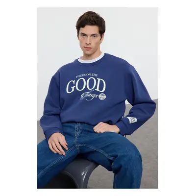 Trendyol Navy Blue Oversize/Wide Cut Fleece Inside/Warm Printed Sweatshirt