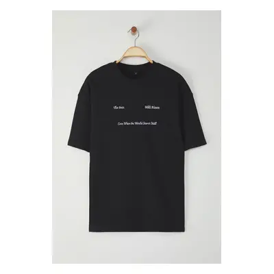 Trendyol Black Oversize/Wide Cut Embroidered Textured T-Shirt