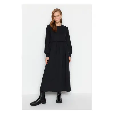 Trendyol Black Oversized Waist Cutout Knitted Dress