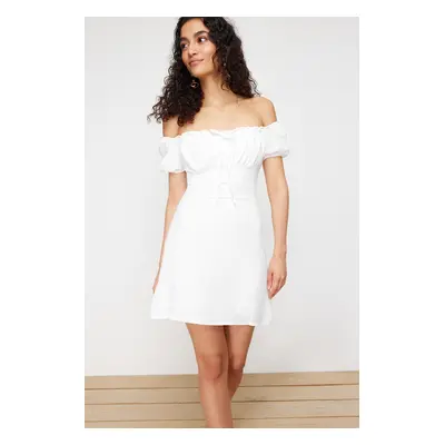 Trendyol White Plain Bodycone Crepe Mini Woven Dress