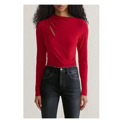 Trendyol Red Cut Out/Window Detailed Gathered Snap Knit