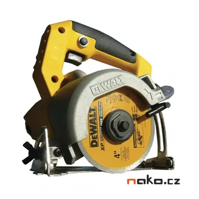 DeWALT DWC410 ruční řezačka pro mokré řezání dlažby 110 mm