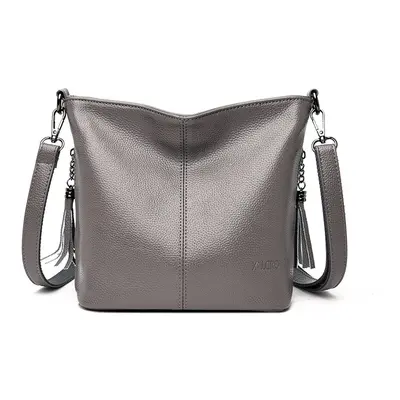 Crossbody kabelka s prošíváním Barva: Šedá