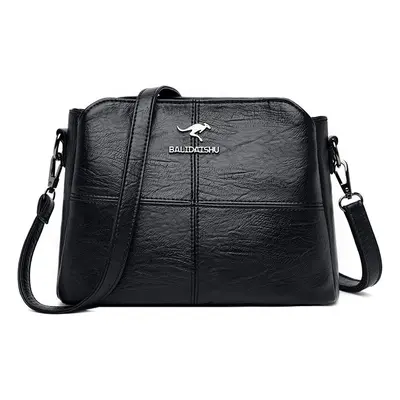 Prostorná kabelka crossbody Barva: Černá