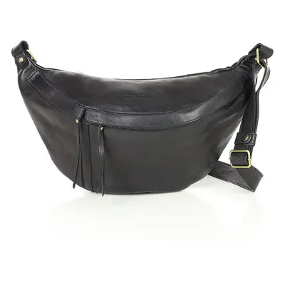 Velká kožená crossbody kabelka do půlměsíce Barva: Černá