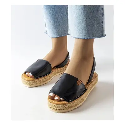 Smutnější platformové espadrilky Barva: Černá