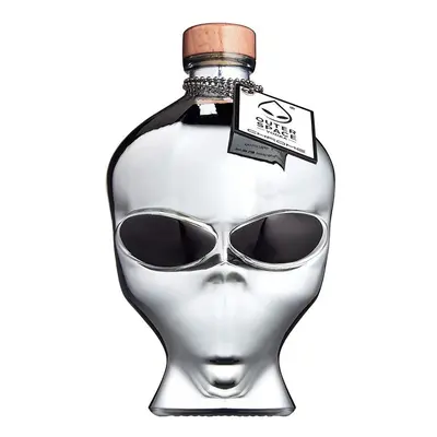 Outer Space Vodka OuterSpace Chrome stříbrná 40%0.70l