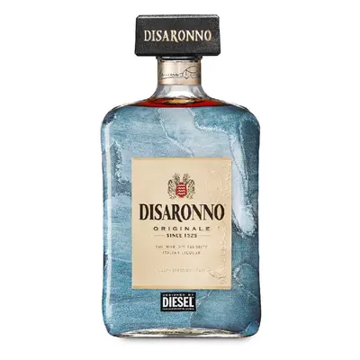 diSaronno wears Diesel 1l