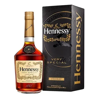 Hennessy Vs v dárkovém kartonku 0.7l