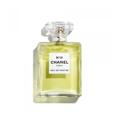 CHANEL N°19 Parfémová voda s rozprašovačem - EAU DE PARFUM 100ML 100 ml