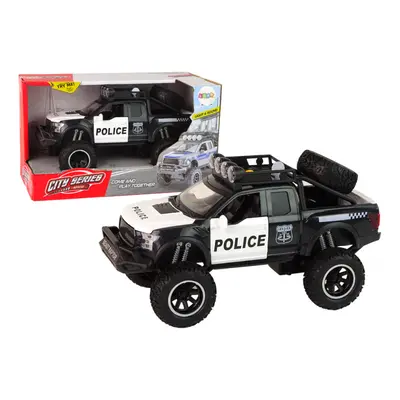 Policejní off-road auto