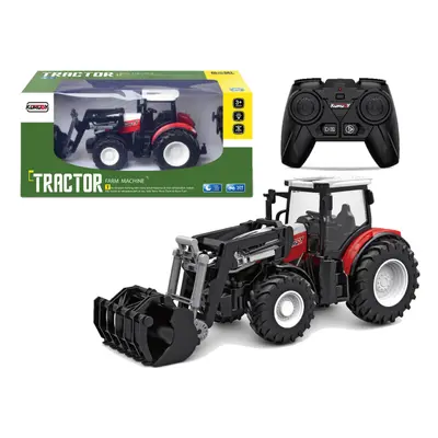 RC červený traktor 1:24