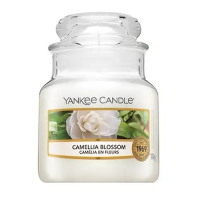 Yankee Candle Camellia Blossom vonná svíčka 104 g