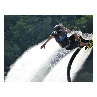 Zážitek - Flyboarding Co dělat v Libereckém kraji? Vyrazte za zážitky