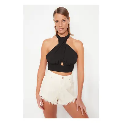 Trendyol černá crop halenka s výřezy/okénky