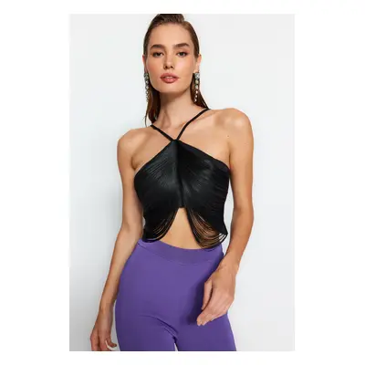 Trendyol crop top s třásněmi v černé barvě