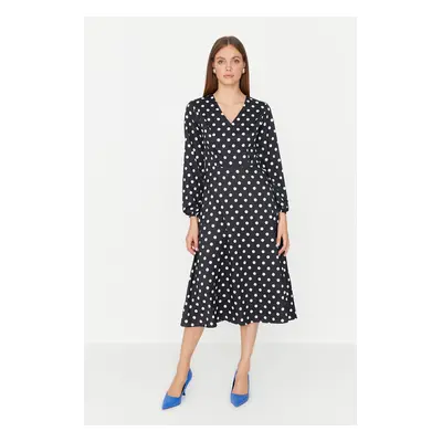 Trendyol Polka Dot Midi tkané tkané šaty