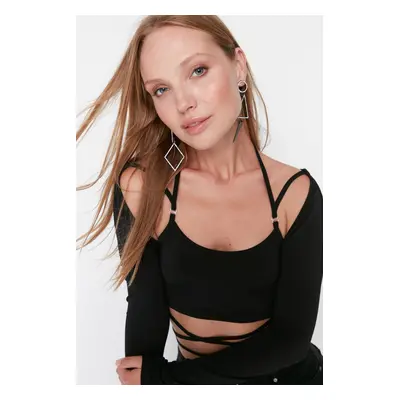 Trendyol Black Piping Detailní halenka