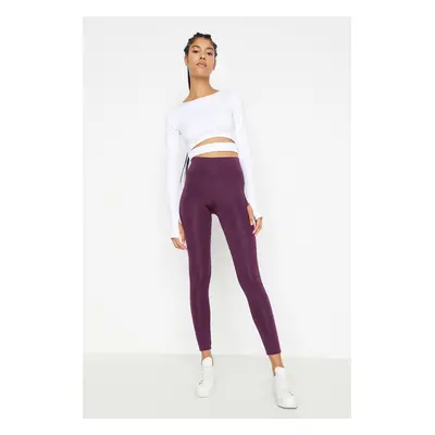 Trendyol Plum push-up představoval pletené sportovní legíny po celé délce