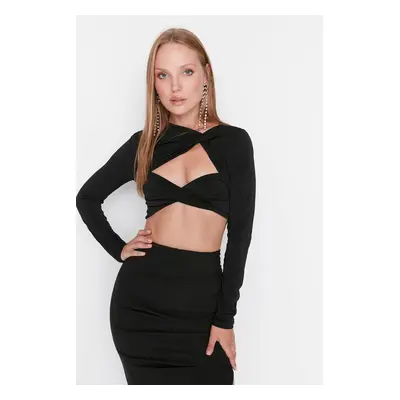 Trendyol Black Crop Lined Window/Cut Out Detail Blouse