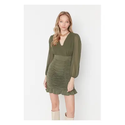 Trendyol Khaki Tělový Obal Gimped V-Neck Mini Tkané Šaty