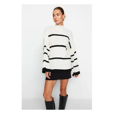 Trendyol Ecru Wide Pattern Striped Knitwear Sweater