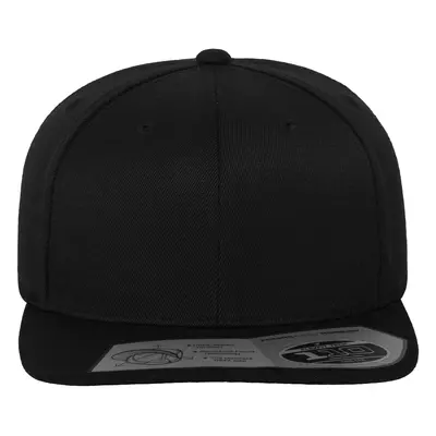 110 Fitted Snapback černý