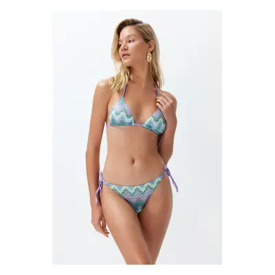 Trendyol Geometric Patterned Triangle Textured Regular Bikini Set