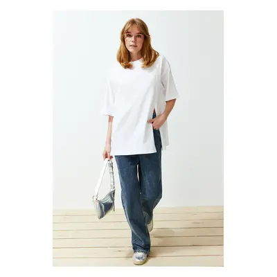 Trendyol White 100% Single Jersey Relaxed/Comfortable Fit Asymmetric Knitted T-Shirt