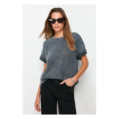 Trendyol Anthracite 100% Cotton Pale Effect Back Printed Boyfriend Crew Neck Knitted T-Shirt