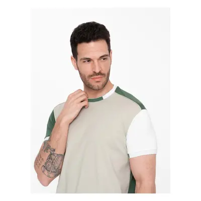 Ombre Men's t-shirt with elastane with colored sleeves - green