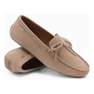 Ombre Men's leather moccasin shoes with thong and driver sole - beige