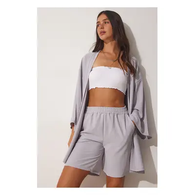 Happiness İstanbul Women's Gray Flowy Ayrobin Kimono Shorts Set