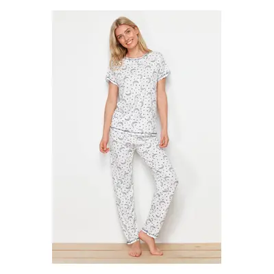 Trendyol White Galaxy Patterned Knitted Pajamas Set