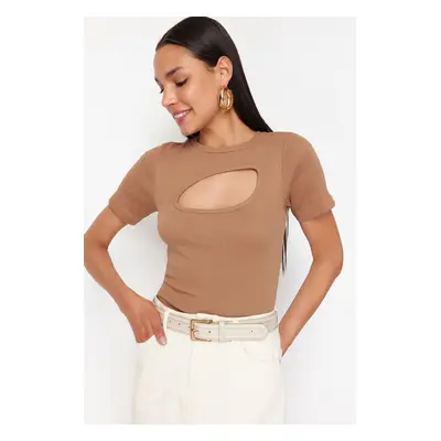 Trendyol Brown Cut Out Detailed Fitted Crew Neck Crop Ribbed Stretchy Knitted Blouse