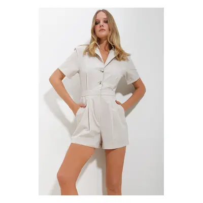 Trend Alaçatı Stili Women's Beige Shirt Collar Double Pocketed Shorts Jumpsuit