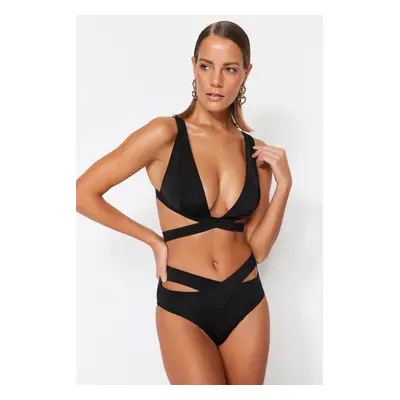 Trendyol černý trojúhelník vystřižený / s oknem vysoký pas vysoké nohy bikiny set