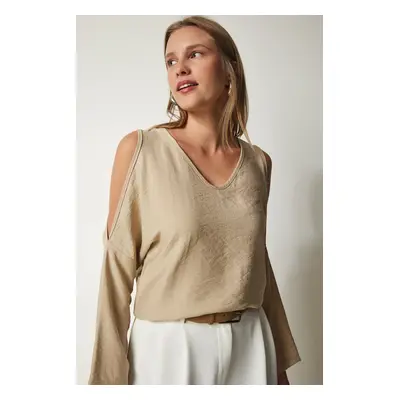 Happiness İstanbul Women's Beige Decollete Flowy Ayrobin Blouse